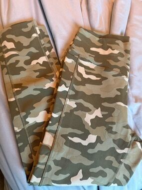 Women’s Camo Leggings - Olive Green Camo